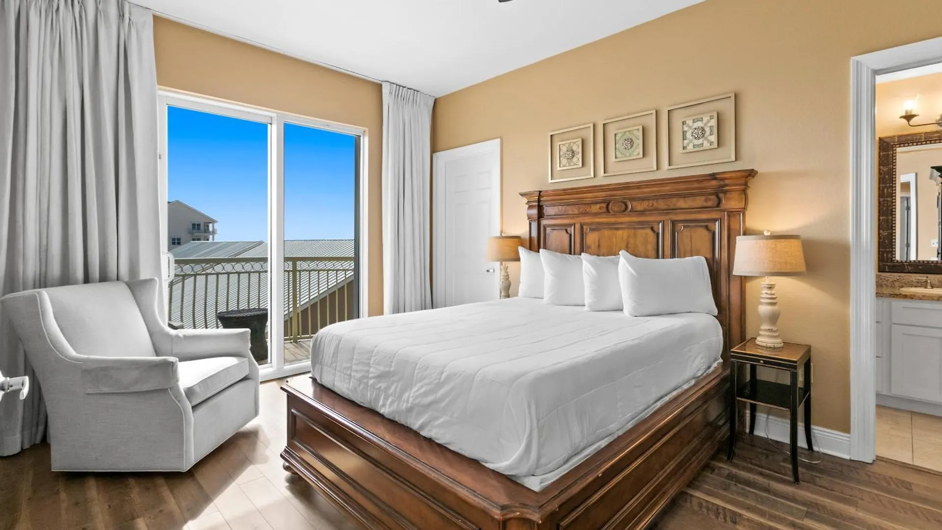 Dunes Of Crystal Beach 401 By Newman-Dailey Destin Holiday home